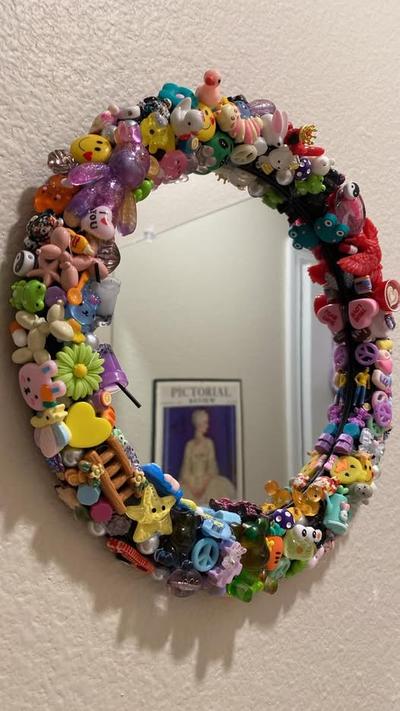 Wonderland Wreath Mirror