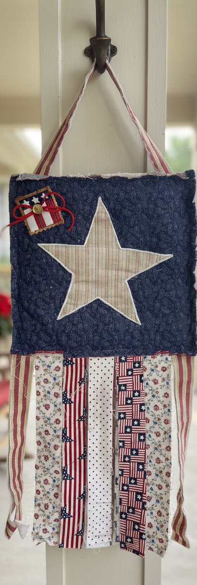 Patriotic Peg Wall Hanger