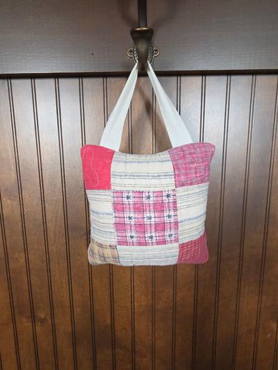 Rustic star peg hanger