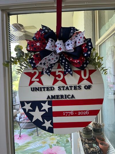 Celebrate Americas 250th with our reversible Wood wreath!  