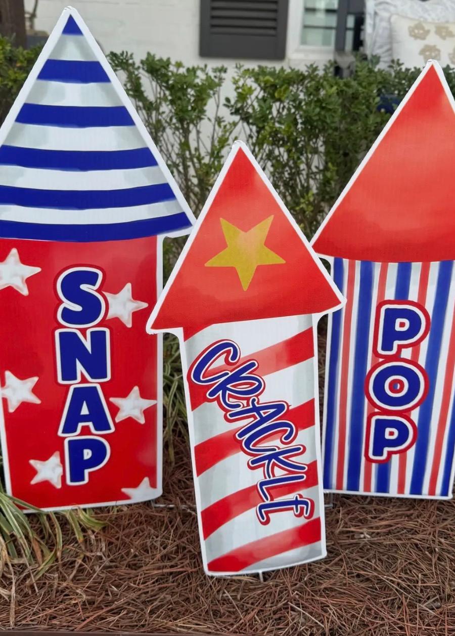 YARD ART FIREWORKS TRIO “SNAP CRAKLE POP” (SET OF 3) INCLUDES METAL STAKES 