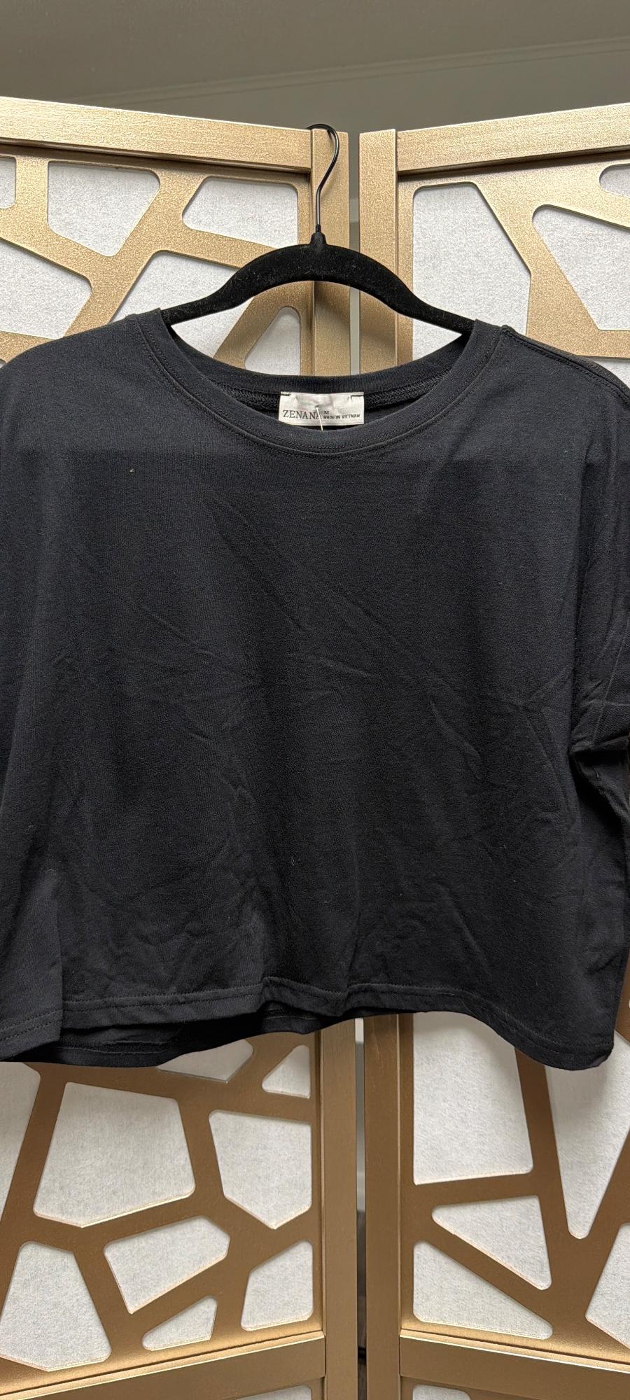 Black cropped t-shirt 