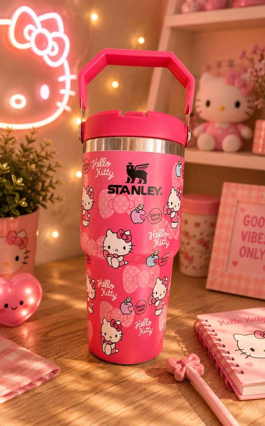Hello kitty tumbler 
