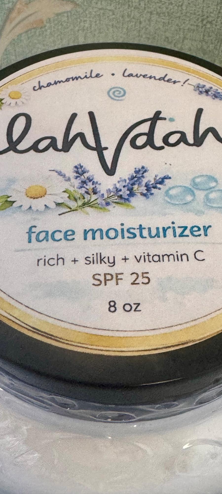Lahvdah Large Rich&Silky face moisturizer