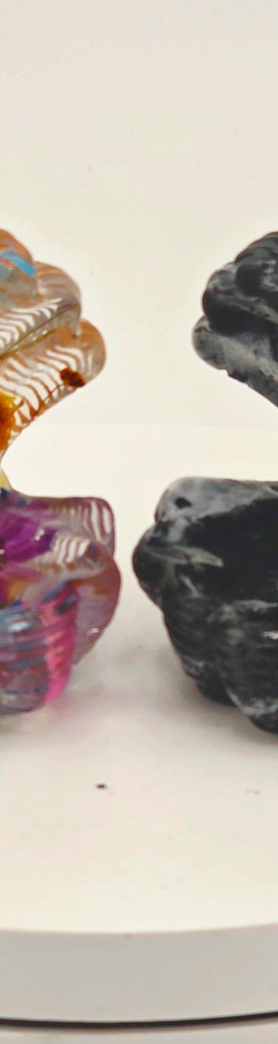 Solid Resin Clam Shell with Oyster 
