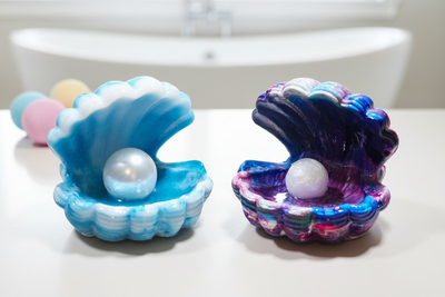 Solid Resin Clam Shell with Oyster 