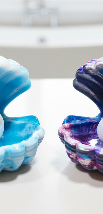 Solid Resin Clam Shell with Oyster
